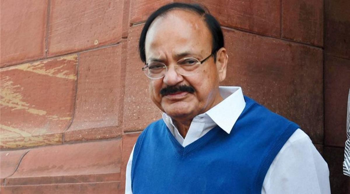 Venkaiah Naidu: Medical relief being provided at the train derailment site