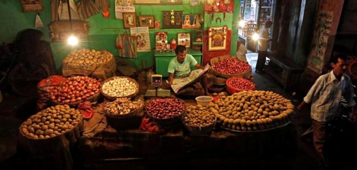 Inflation seen cooling to one-year low in Sept