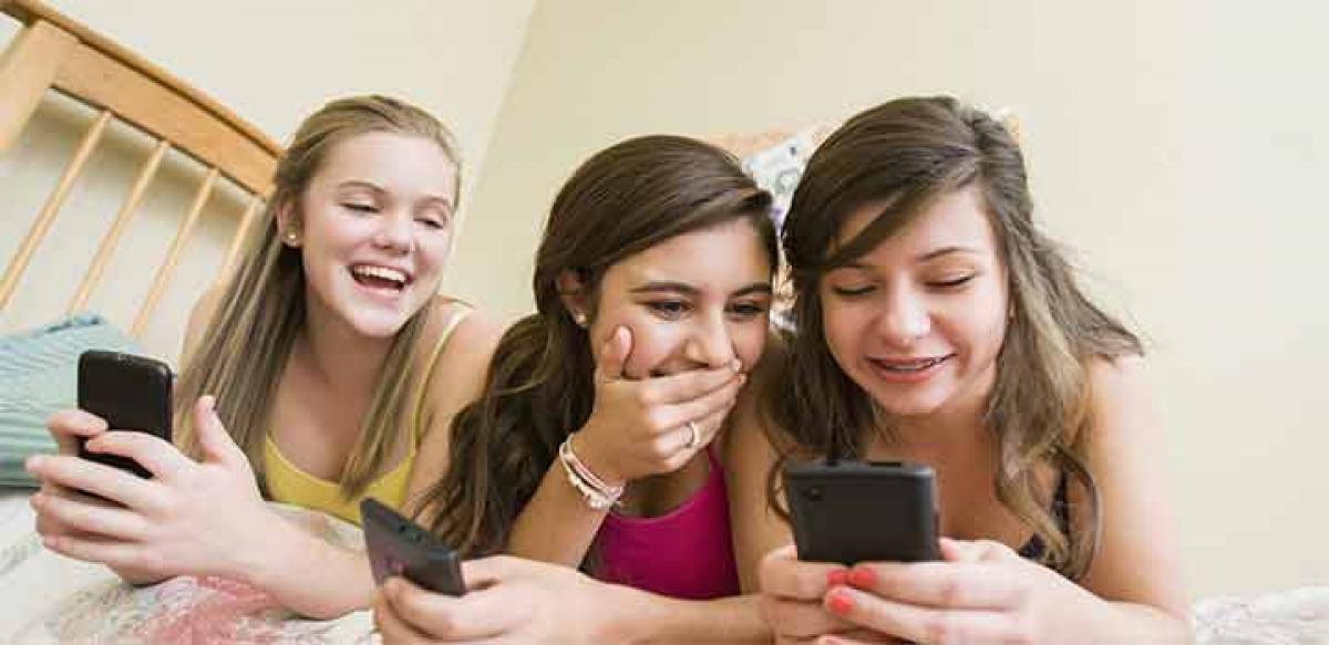 Heavy internet use may put teens at high BP risk