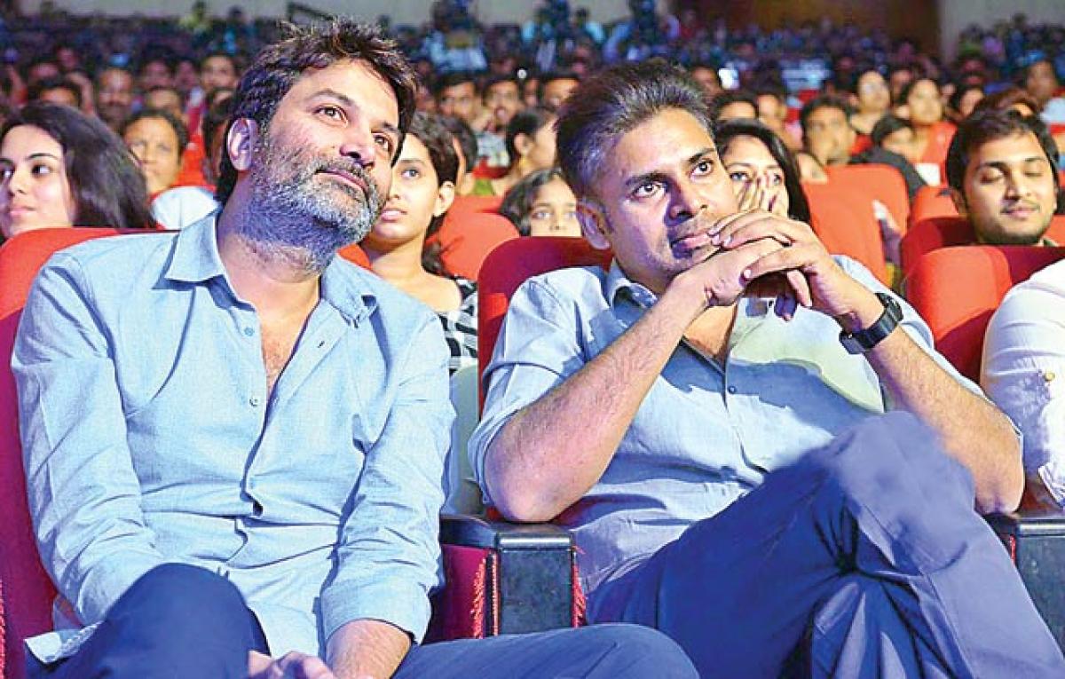 Trivikram goes over the moon in praise of Pawan