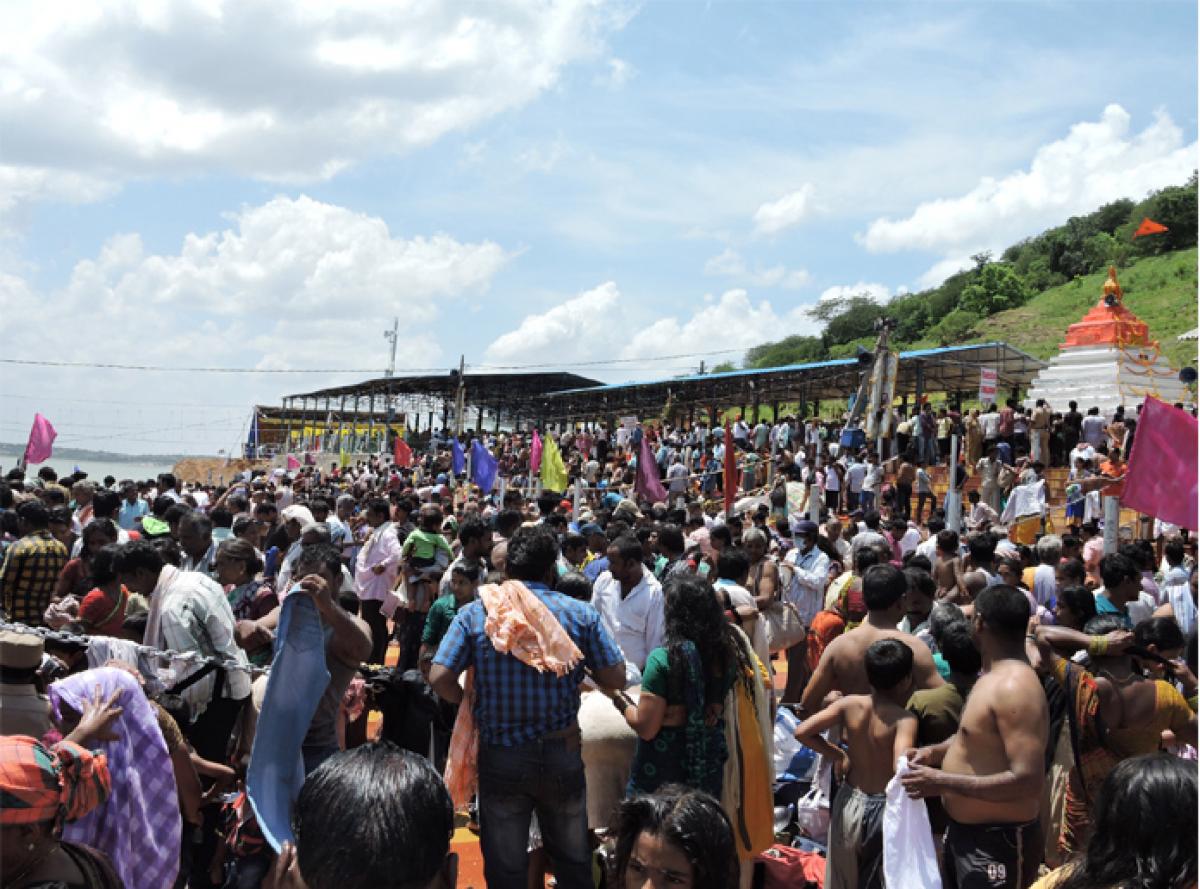 70,000 devotees take a holy dip in River Krishna