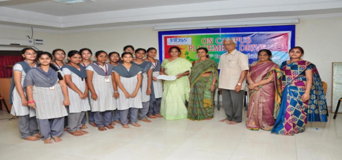 22 SKSD students selected