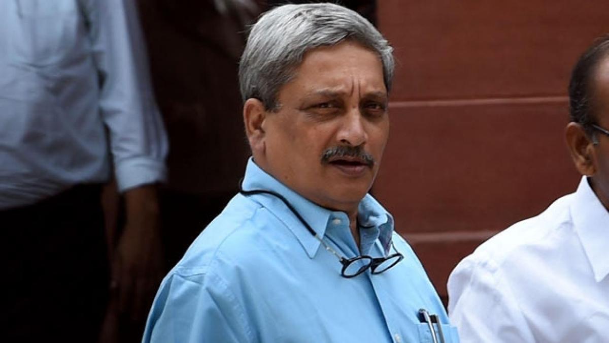 Bribery remarks: EC asks Parrikar to be careful in future