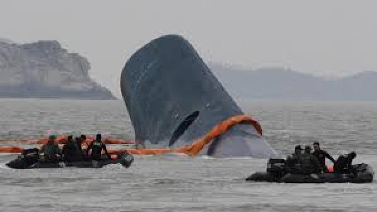 South Korea selects Chinese bidder to lift sunken ferry