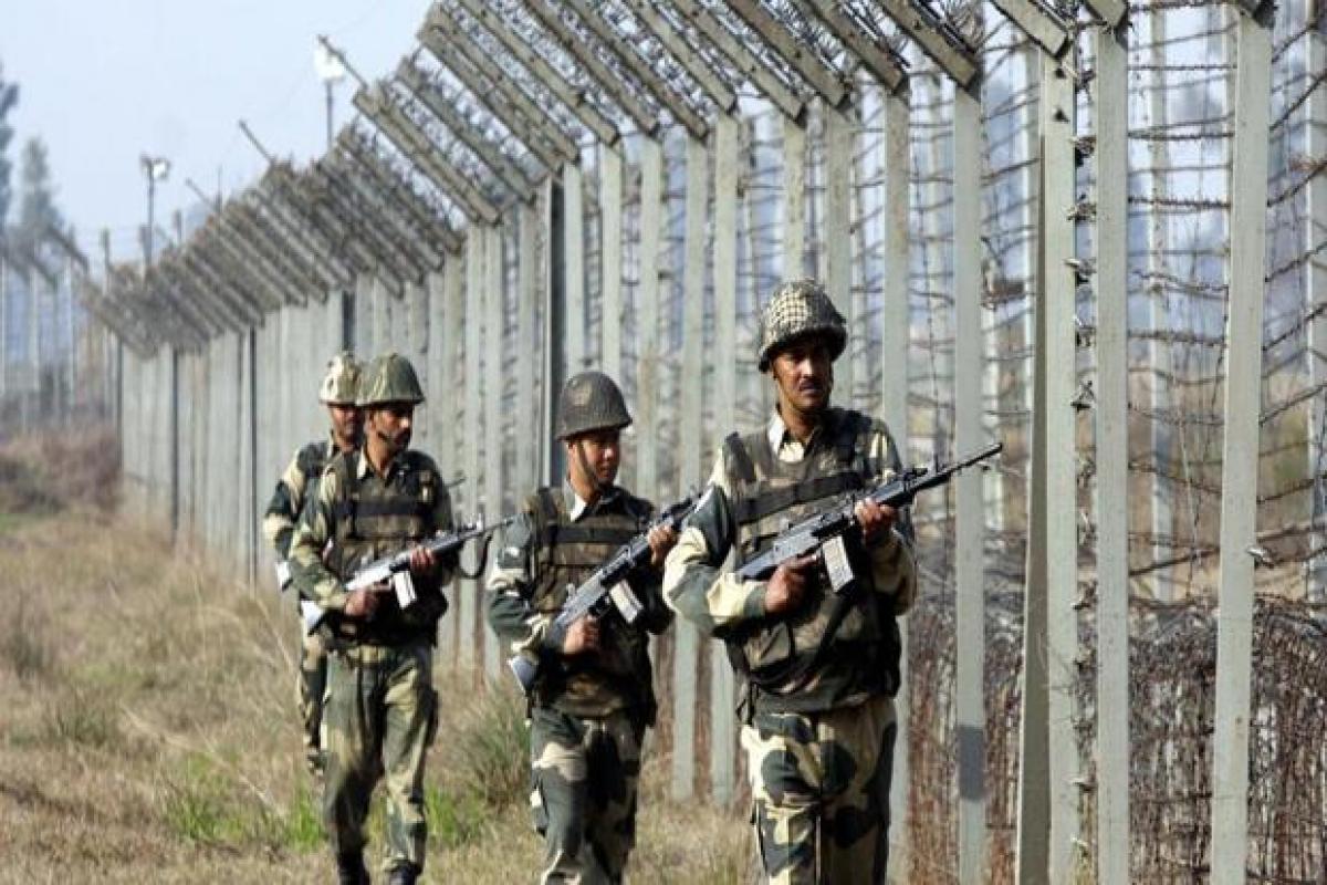 Jawan killed, 4 others wounded in Pak shelling along LoC in Naushera