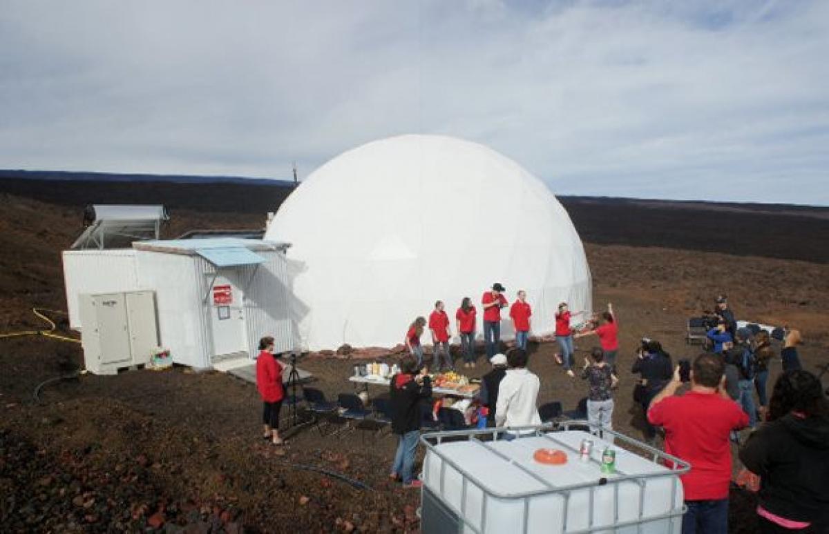 Scientists come out of Mars-like isolation in Hawaii after eight months