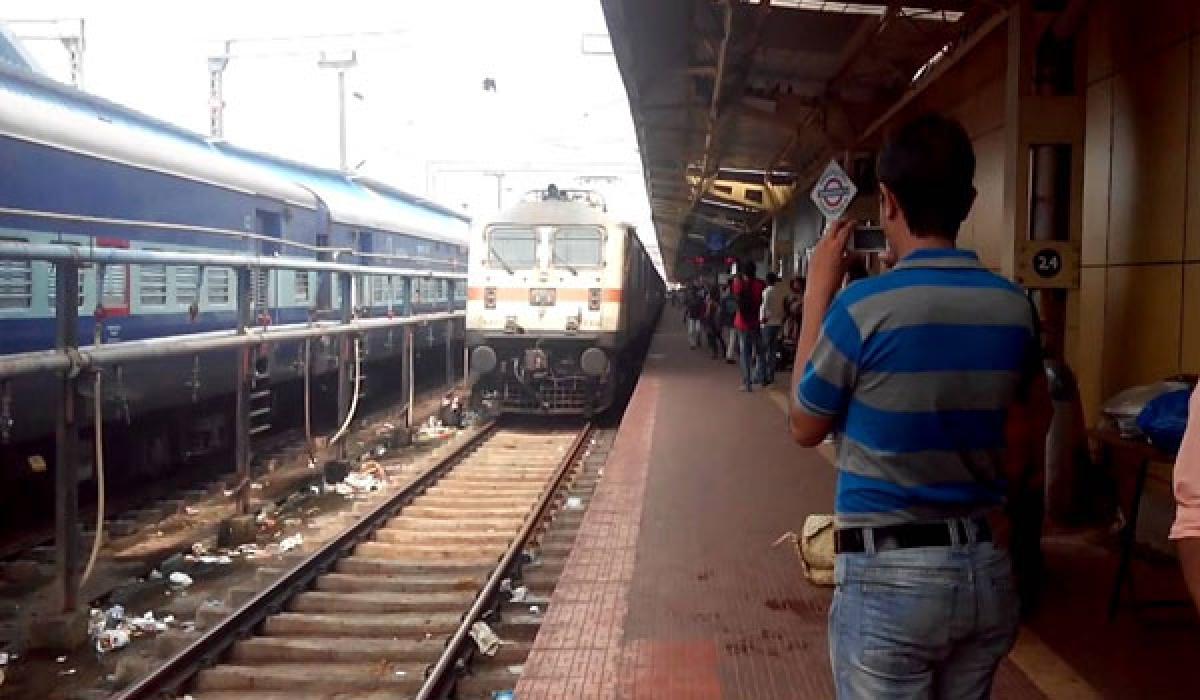 DRM Mathur inspects Nagavali Express