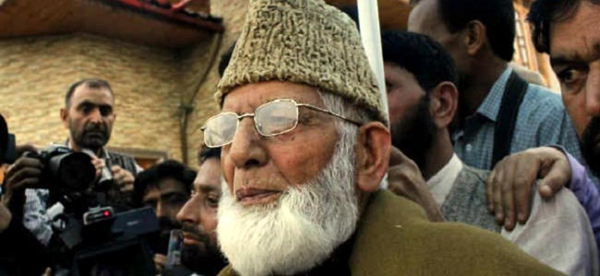 Hurriyat leader Geelani admitted to hospital after he complained of chest pain