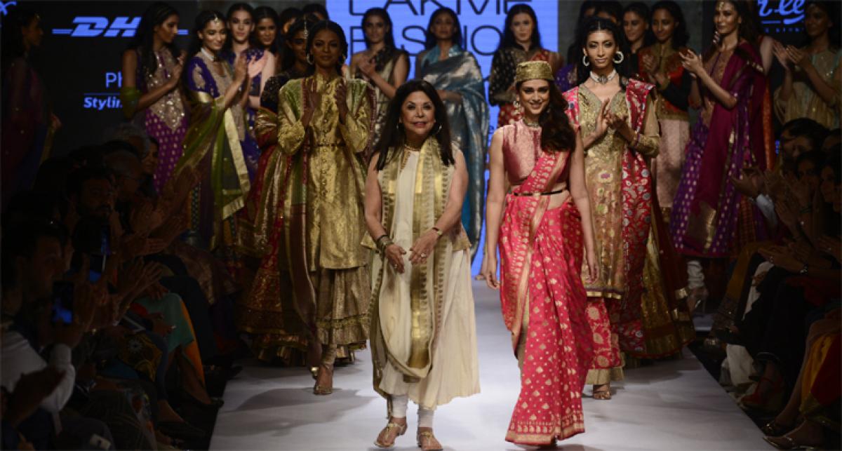 LFW: Ritu Kumars Varanasi weaves wins hearts