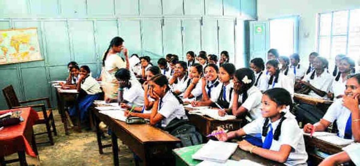 NRIs donates 3 lakh to schools