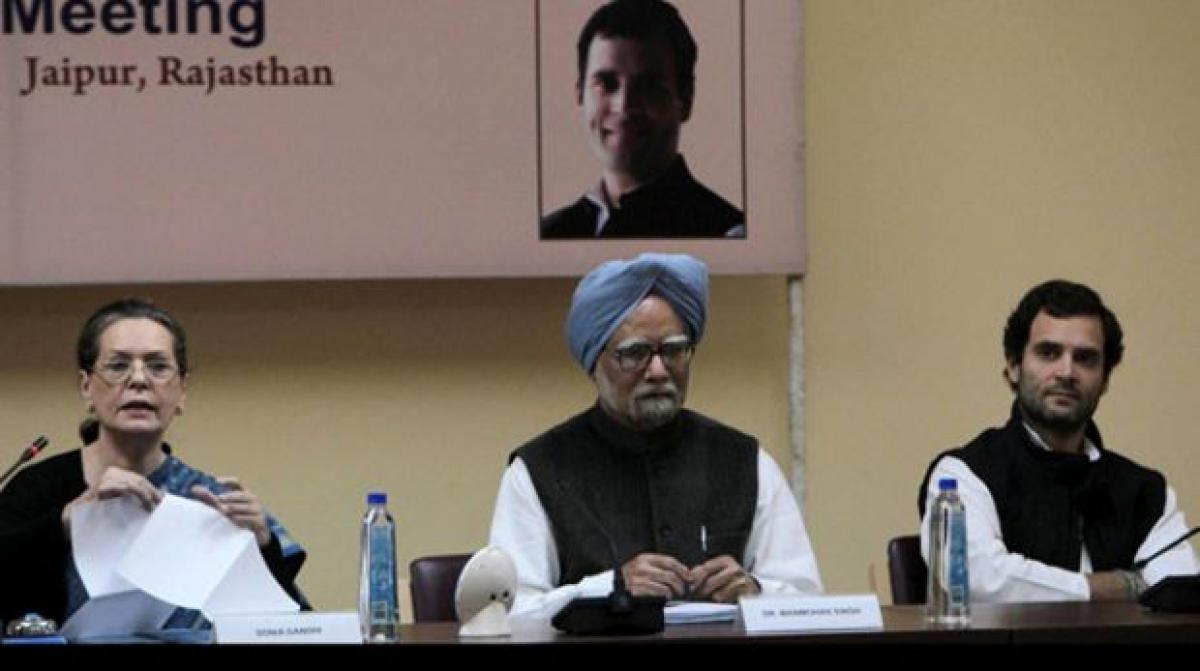Ex-PM, Sonia, Rahul Gandhi came under scanner of Delhi courts in 2015