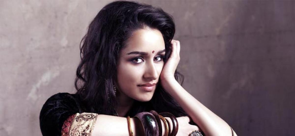 People dont want to settle down today, says Shraddha Kapoor