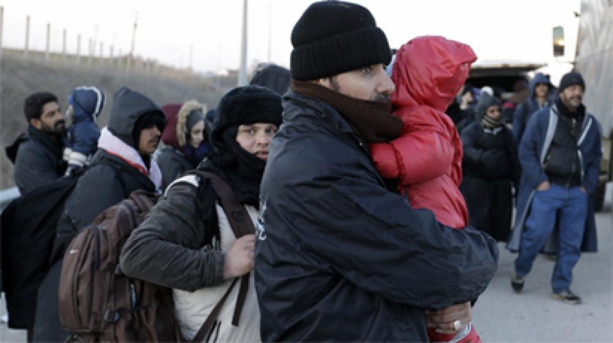 EU ultimatum on refugee crisis: Greece seeks answers