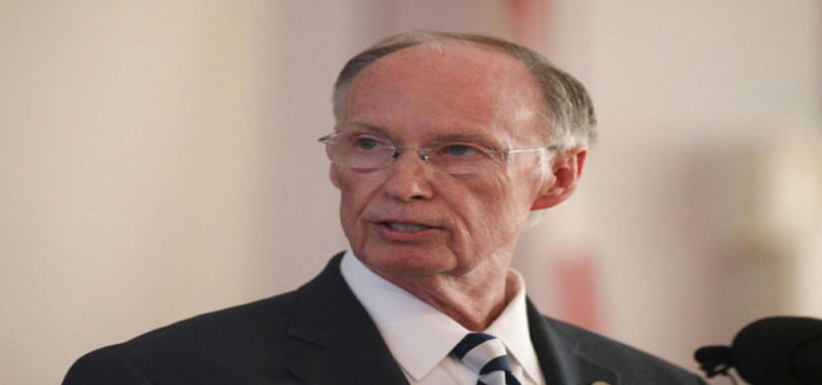 Alabama Governor quits amid sex scandal