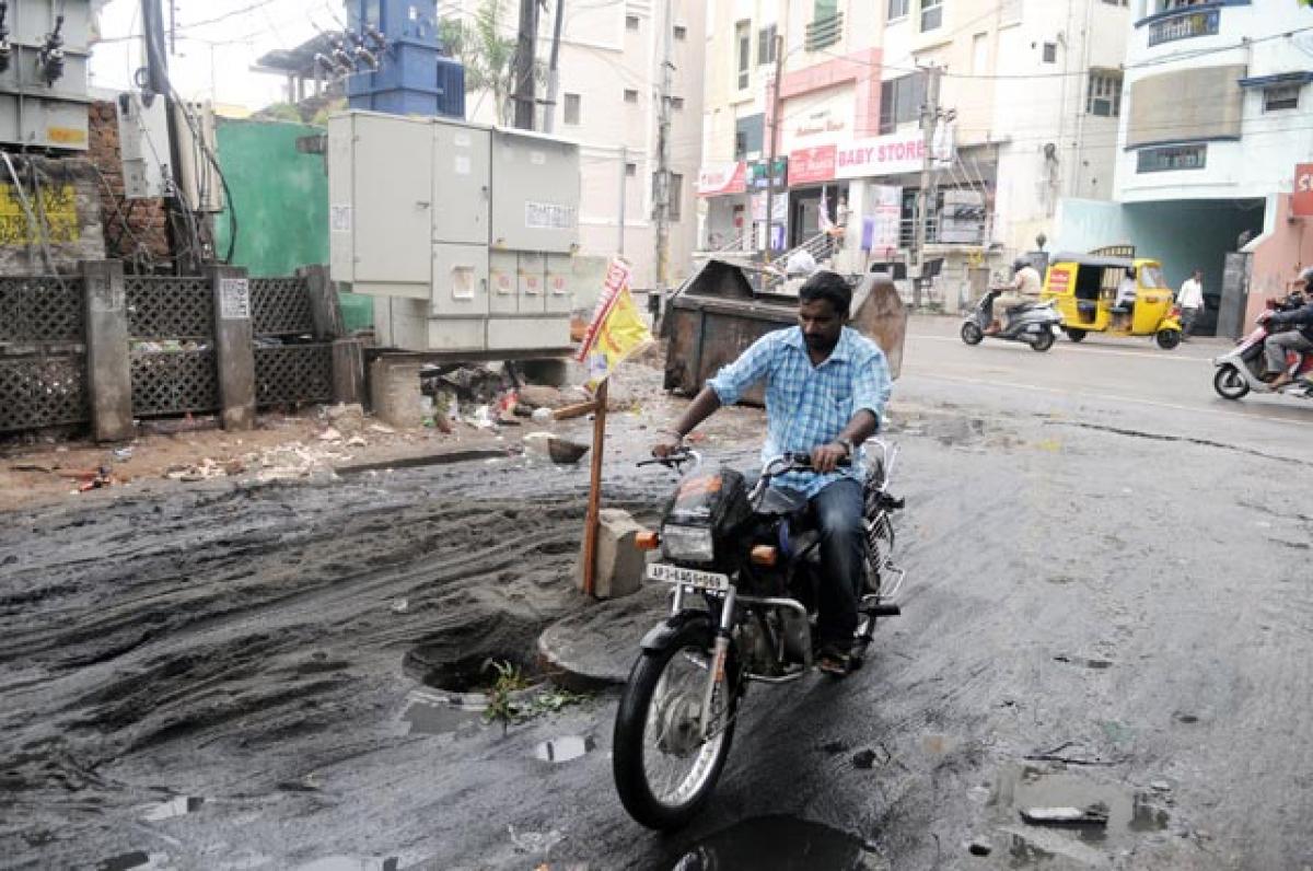 Uncovered manholes: Disaster in waiting