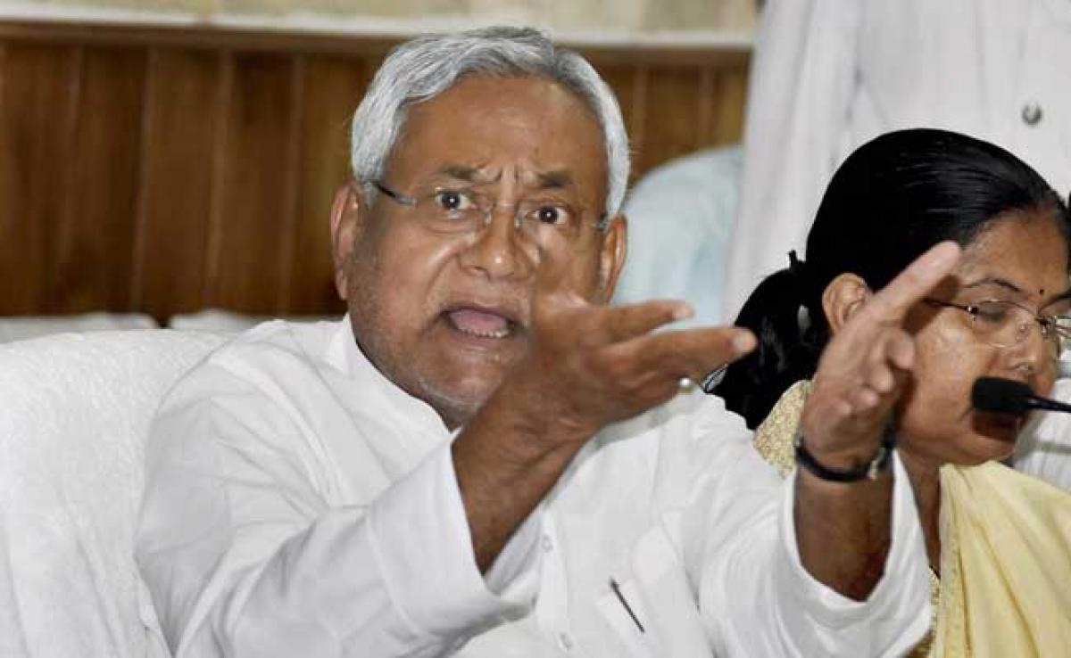 Destroy Seized Alcohol Publicly: Nitish Kumar