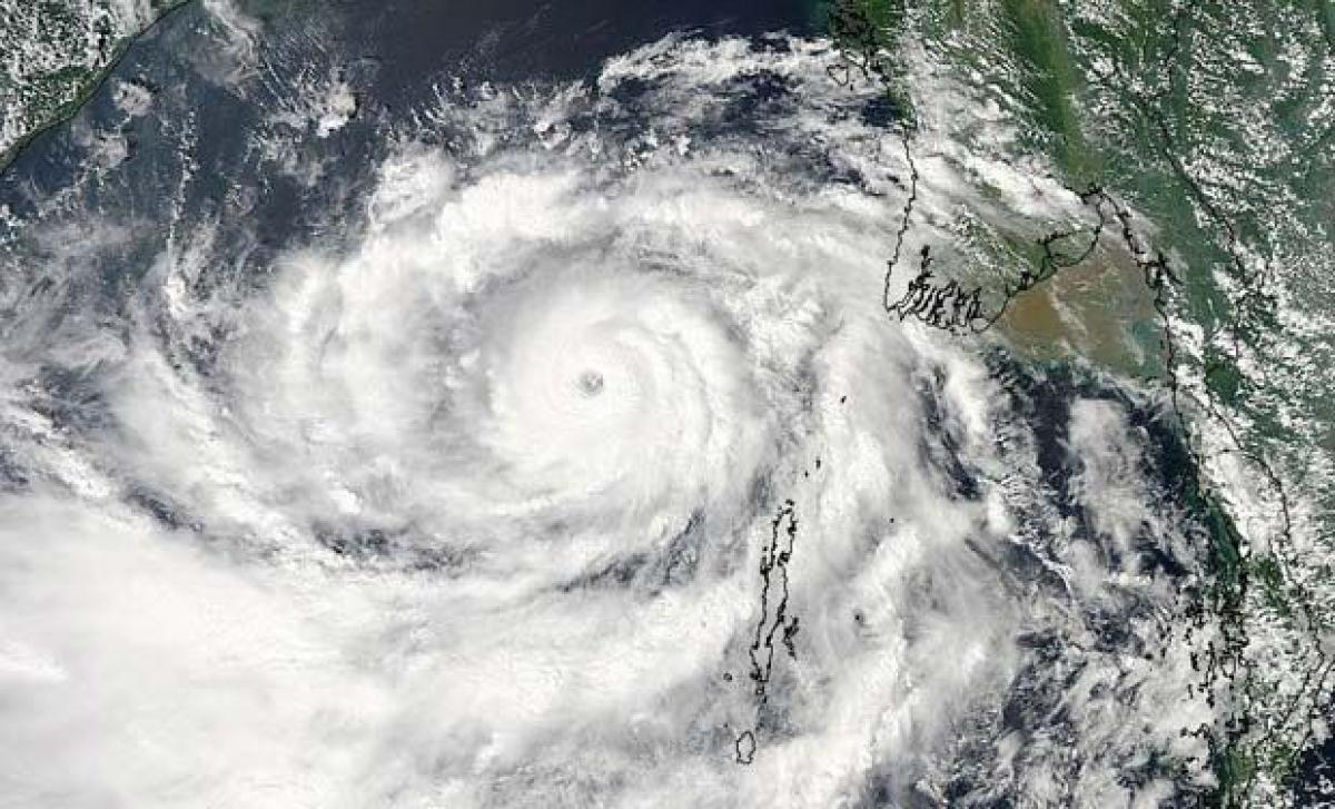 Cyclone ‘Komen’ makes landfall in Bangladesh; West Bengal, Odisha on high alert