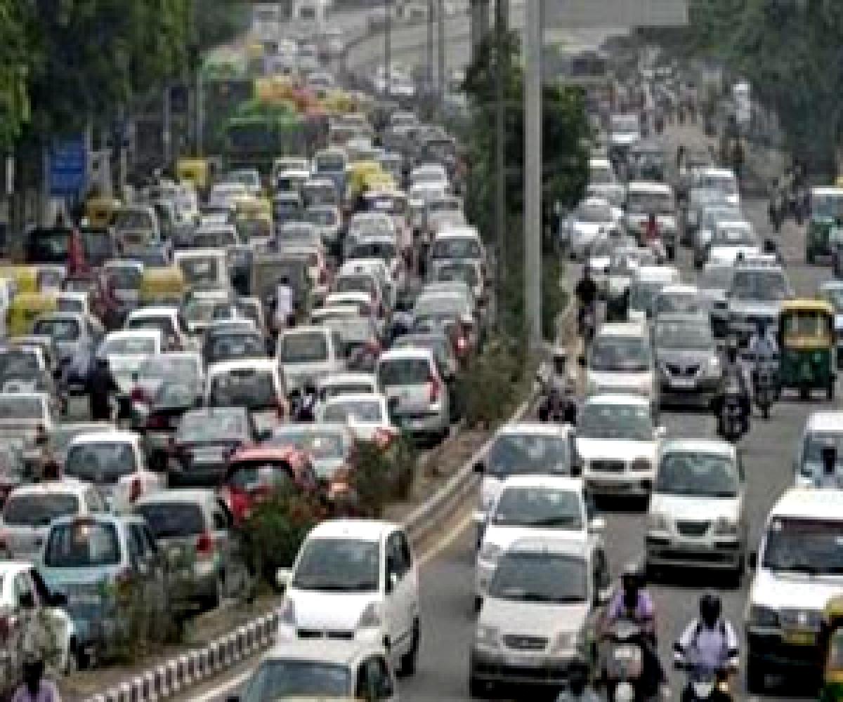 Committee on Delhi Traffic Decongestion says no to more flyovers, gated communities