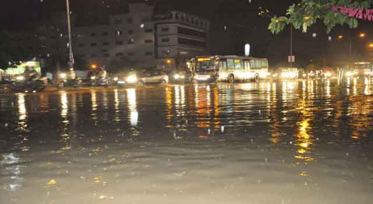 Heavy rains hit normal life in Hyderabad