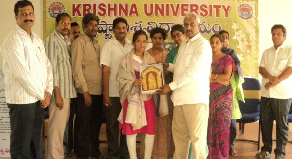 Woman cricketer felicitated