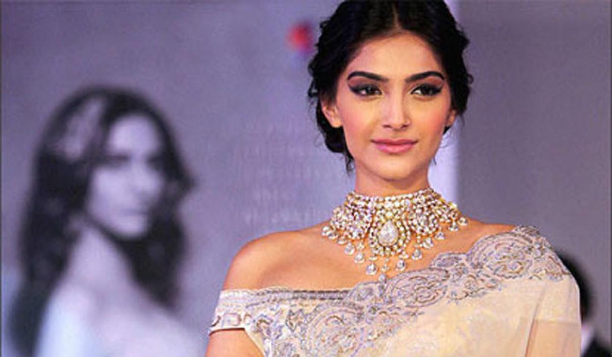 Sonam Kapoors sound advise for young girls