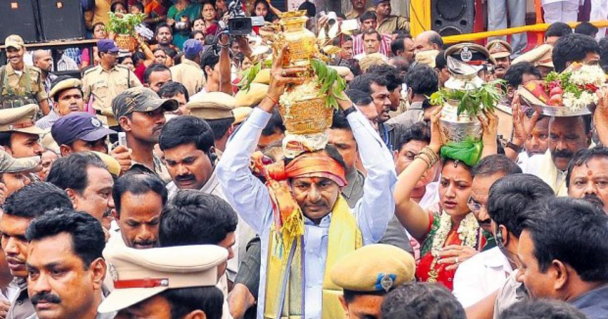 KCR along with thousands of people celebrate Lashkar Bonalu