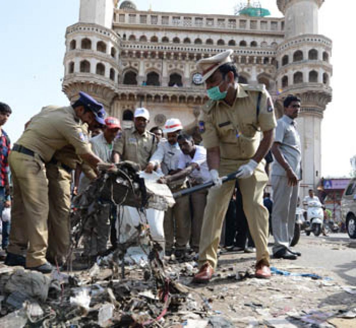 Police take to sanitation Civic workers object