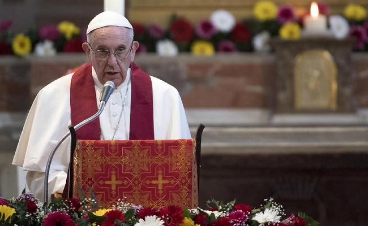 Pope Francis Likens Refugee Holding Centres To Concentration Camps