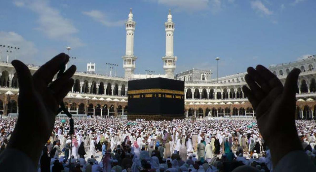Haj pilgrims appeal to Centre to check airfares