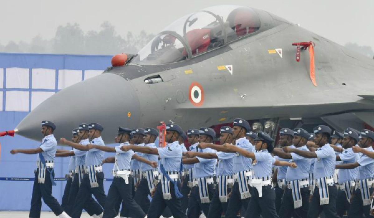 President Pranab Mukherjee greets IAF on its 84th anniversary 