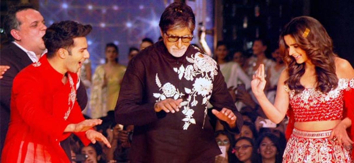 Amitabh Bachchan, Varun, Alia walk the runway for Cancer patients