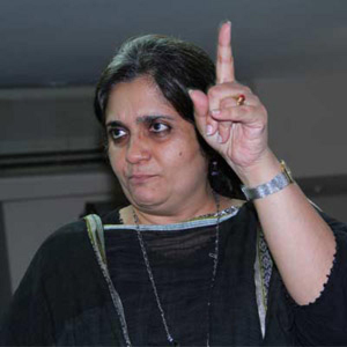 Teesta, two MPs taste UoH wrath