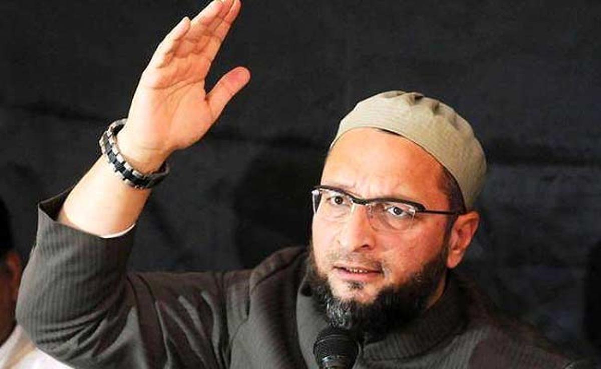 Owaisi alleges Modi Govt trying to convert India into Hindu rashtra