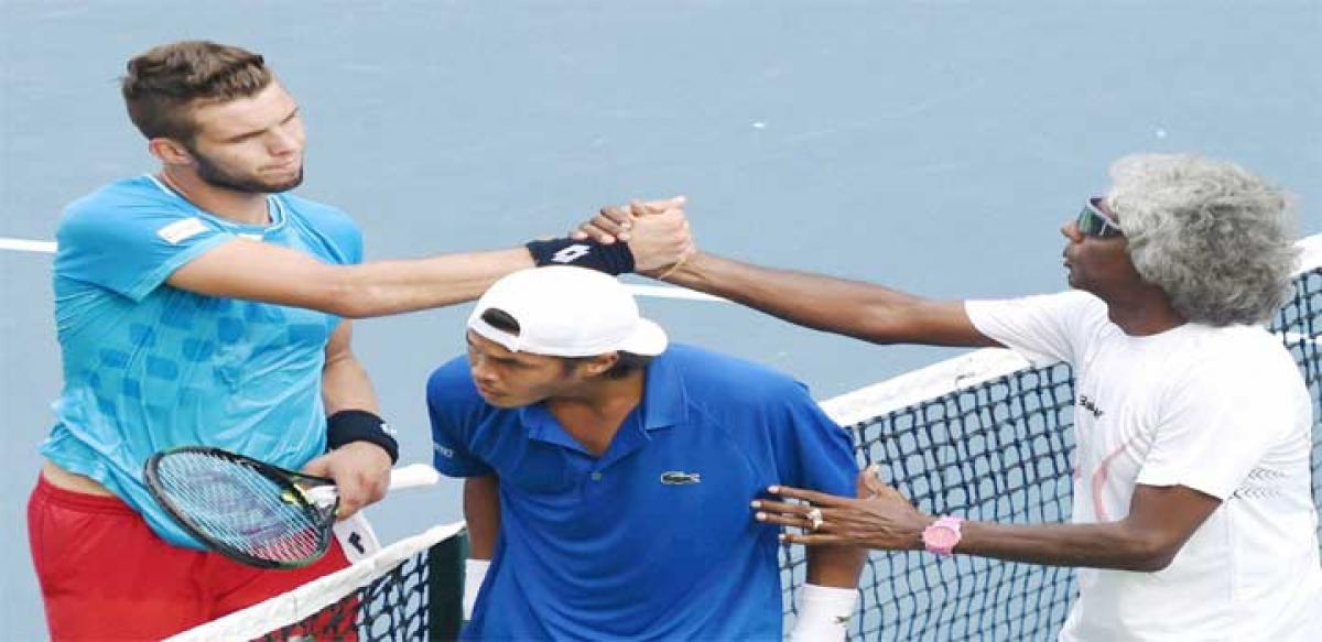 Somdev keeps India on course