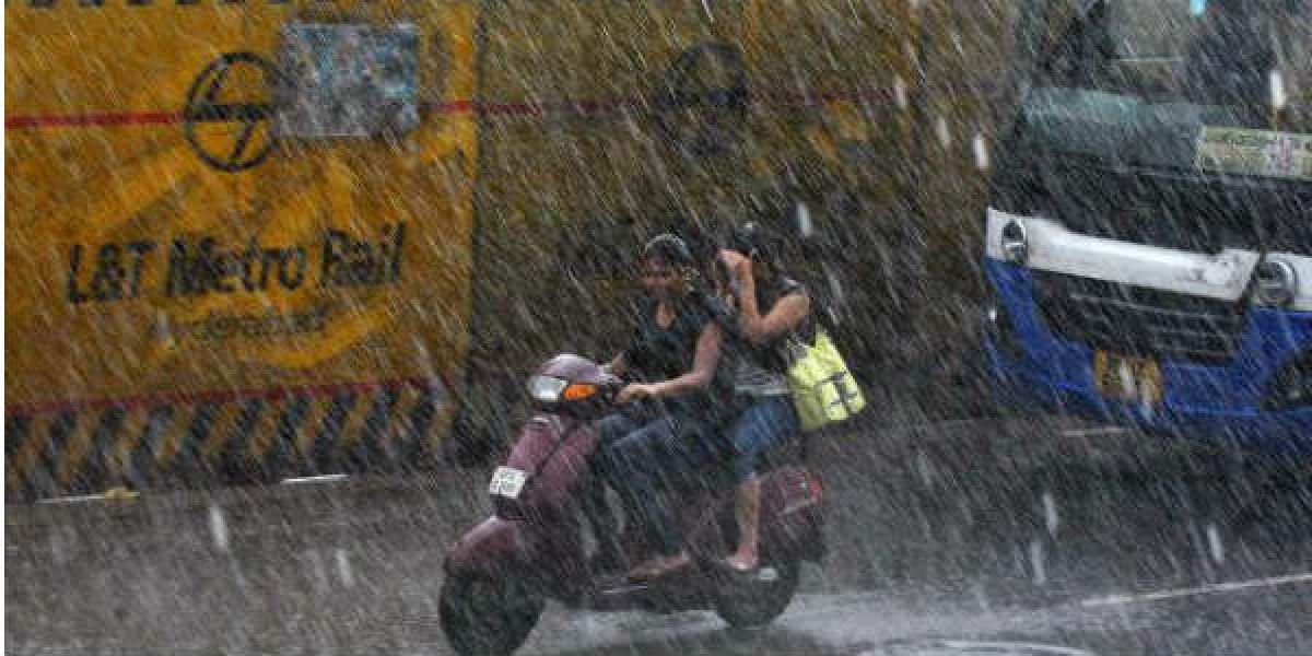 Cyclone Vardah: Rainfall continues in Hyderabad