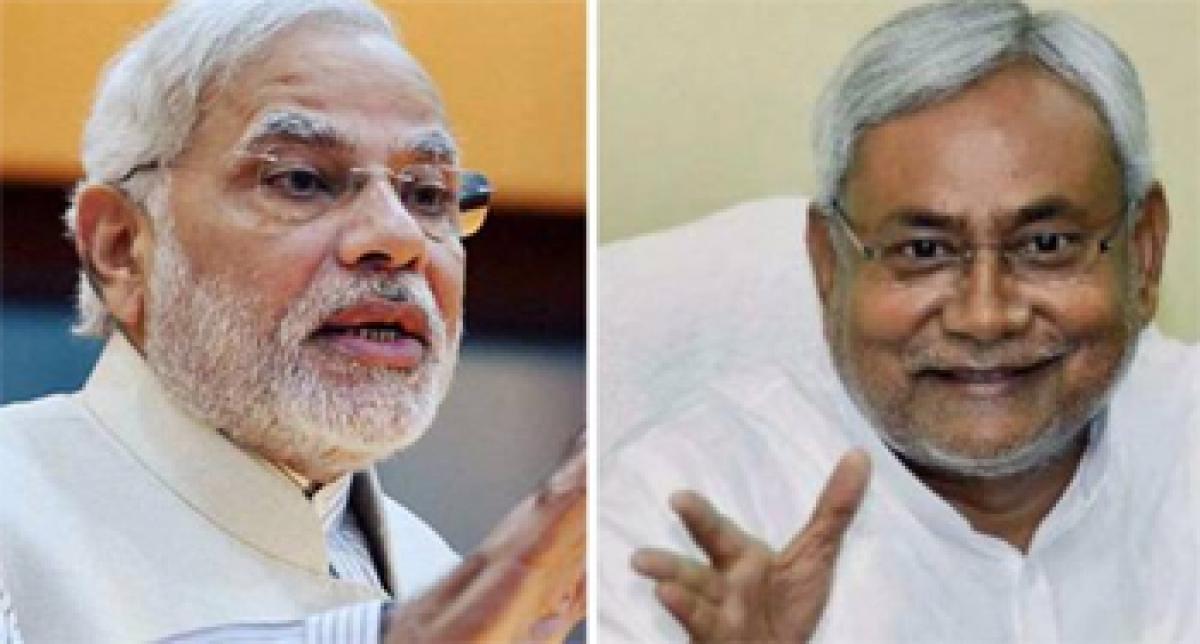 Modi, Nitish make Holi material fly off shelves in Bihar