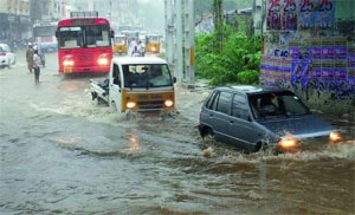 Heavy rains to lash Telangana State 