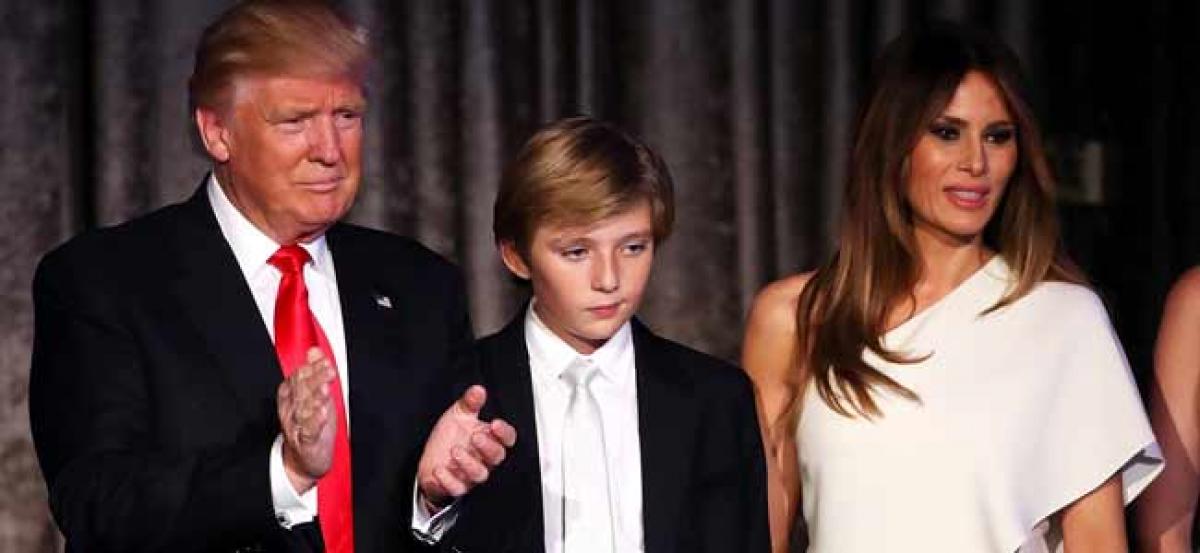 After delay, Trumps family joins him in White House