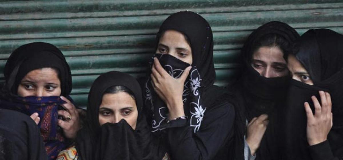 Evolve mechanism from within to curb triple talaq: Muslim scholars