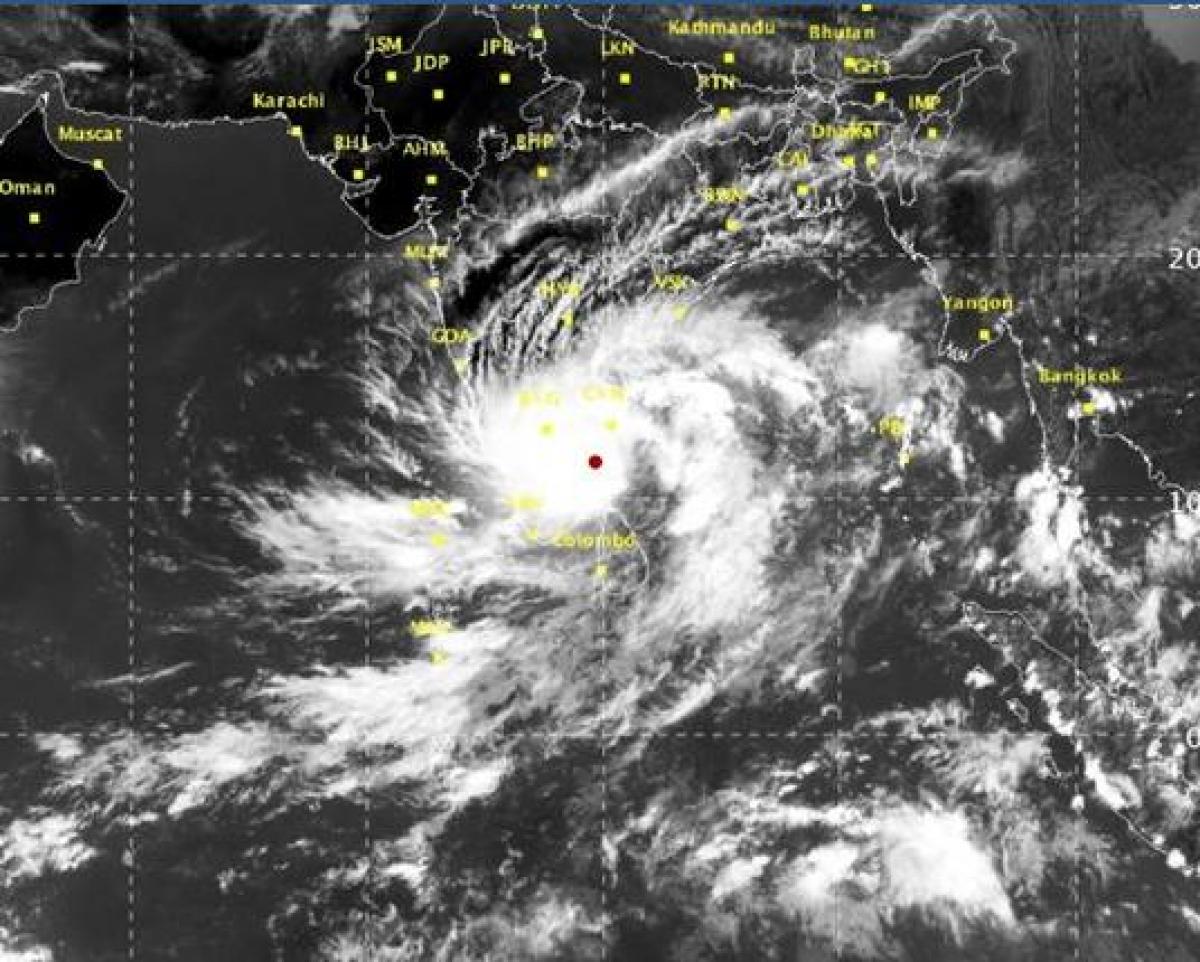 Cyclone Vardah heads towards AP-Tamil Nadu coast