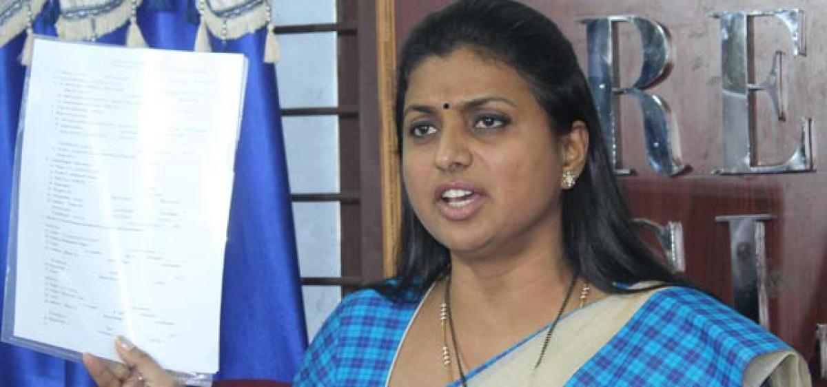 Roja tears into Naidu