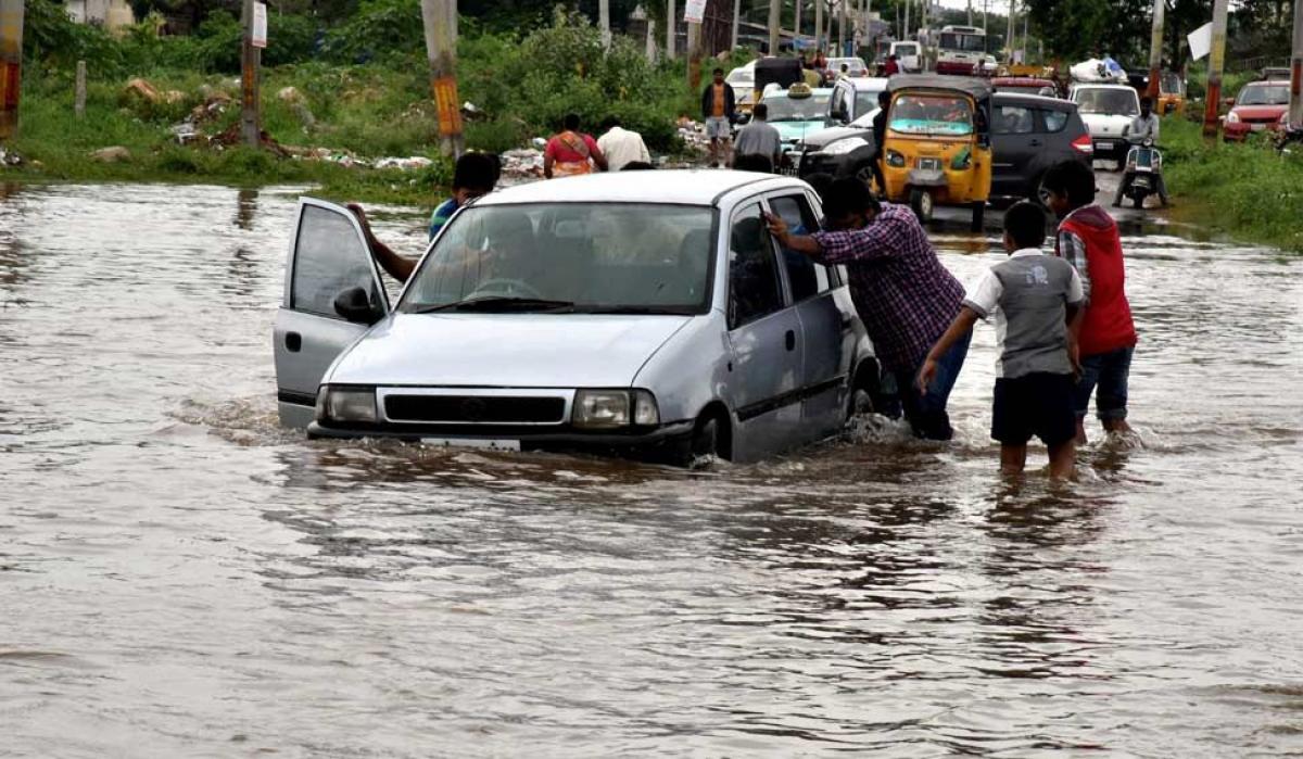 Rains rattle Telangana, death toll rises to 8