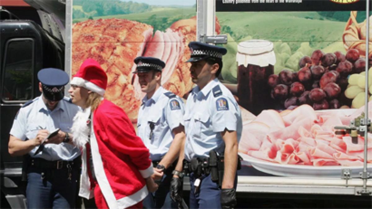 Santa Claus caught driving drunk, held in US