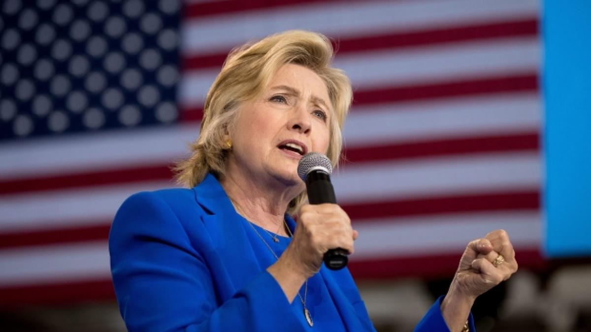 In a major relief for Clinton, FBI clears threat over her private email server