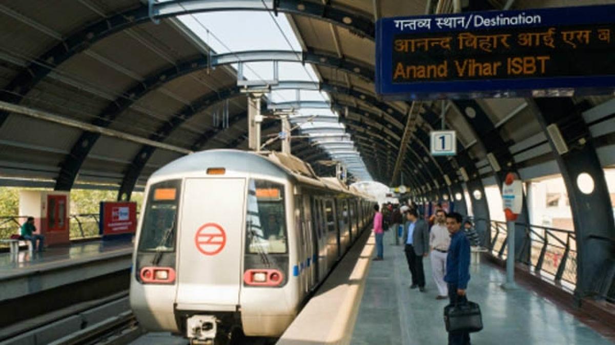 Old-high denominations notes to be accepted till Saturday at Delhi Metro