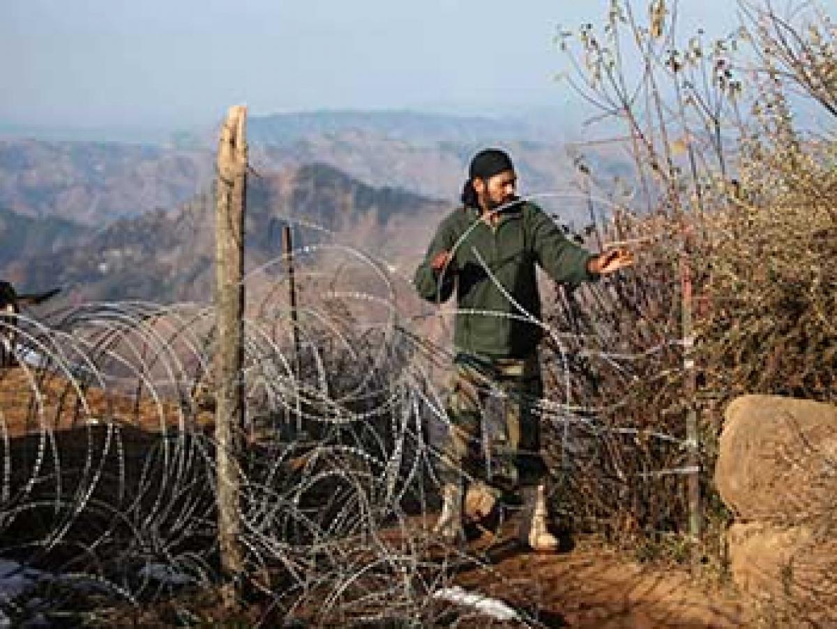 Pakistan violates ceasefire at J&K international border