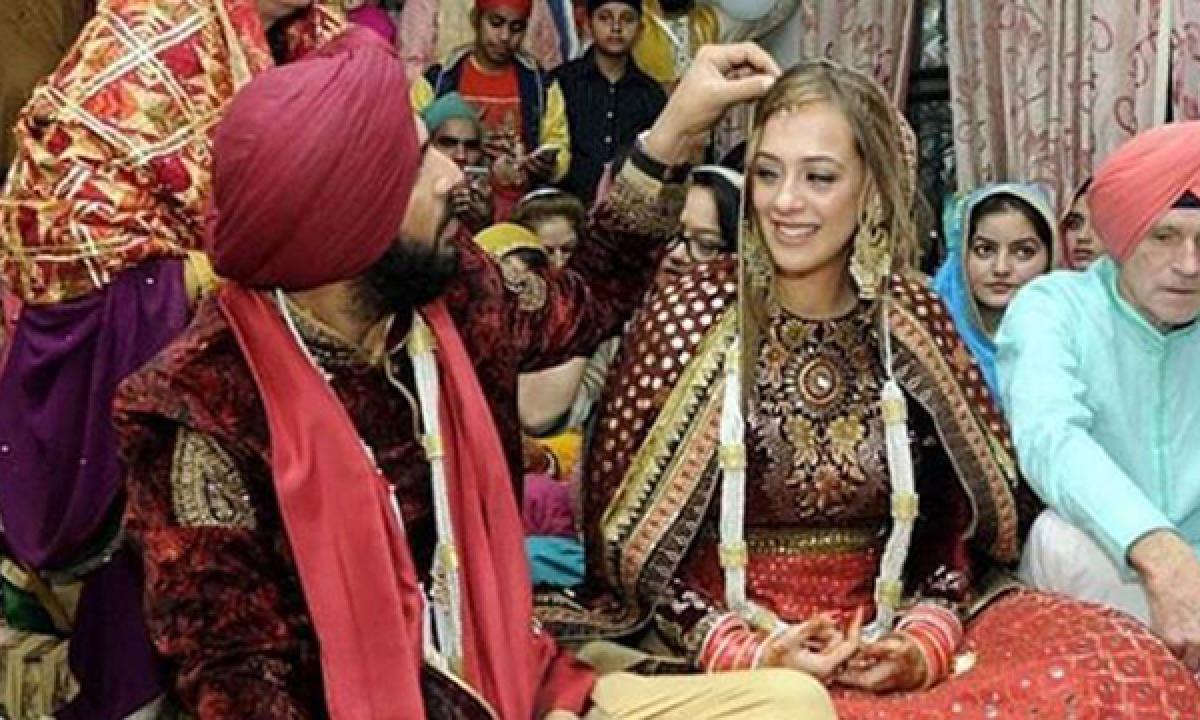 Yuvraj Singh and Hazel Keech ties the knot