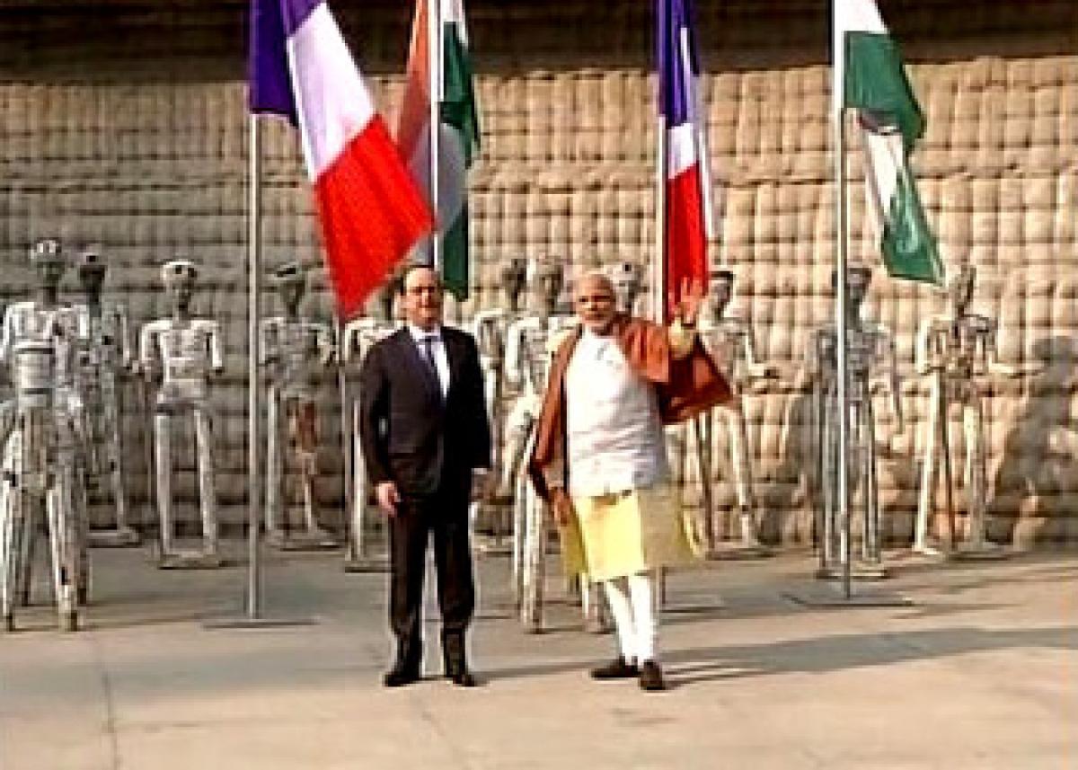 PM Modi meets French President Hollande at Rock Garden