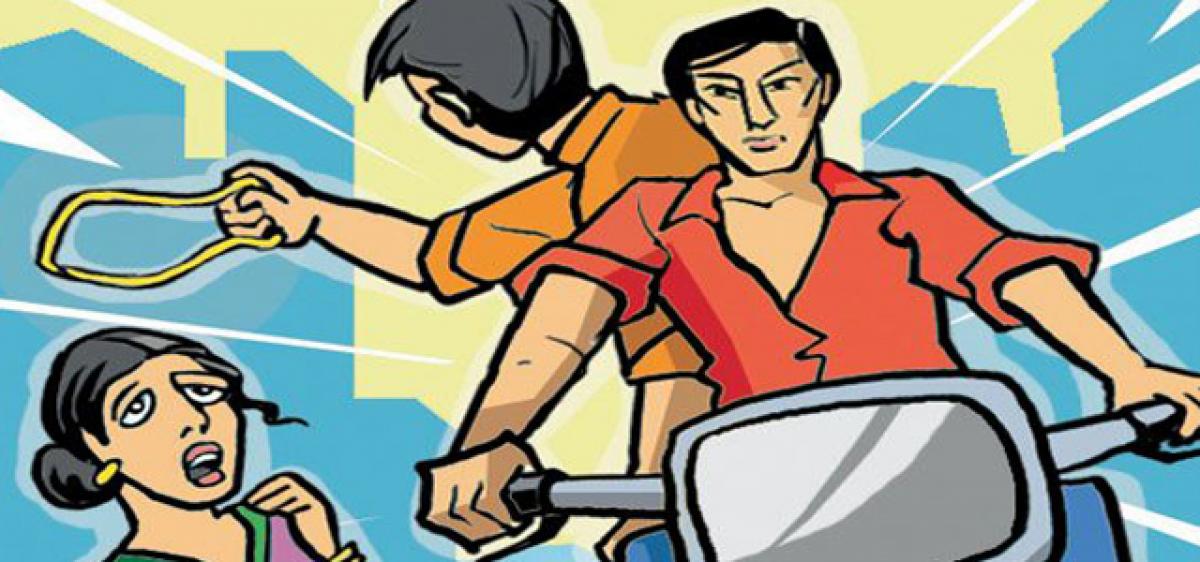 Chain-snatchers on prowl again; two cases reported in Hyderabad
