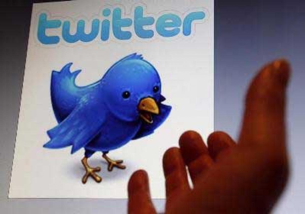 Twitter offers bonuses to employees to retain them